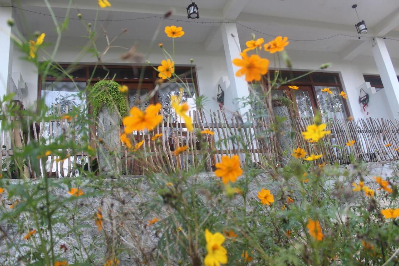 Lazy Bear Lodge Ella Bagian luar foto