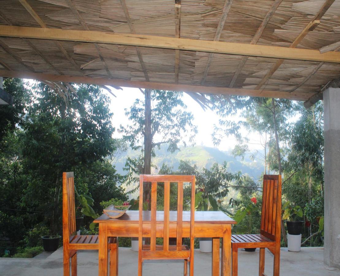 Lazy Bear Lodge Ella Bagian luar foto